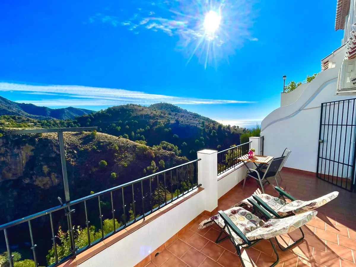 Apartamentos Axarquia , Frigiliana, Terraza Privada Con Vistas A La Montana Rio Y Al Mar
