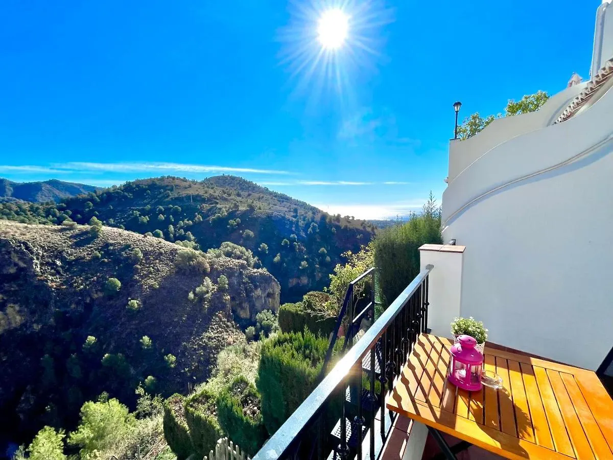 Apartamentos Axarquia , Frigiliana, Terraza Privada Con Vistas A La Montana Rio Y Al Mar Apartment Frigiliana