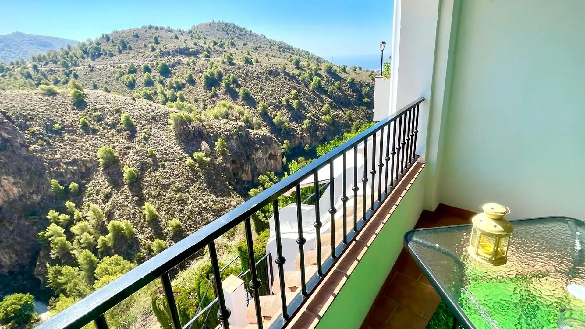Apartamentos Axarquia , Frigiliana, Terraza Privada Con Vistas A La Montana Rio Y Al Mar Apartment Frigiliana
