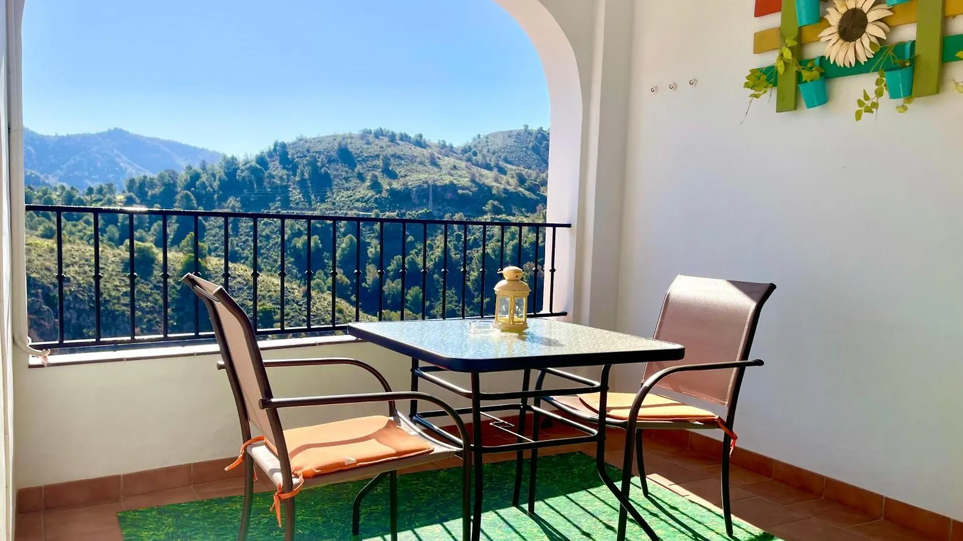 Apartamentos Axarquia , Frigiliana, Terraza Privada Con Vistas A La Montana Rio Y Al Mar Spain