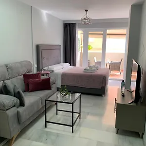 Kentia Homestay Malaga