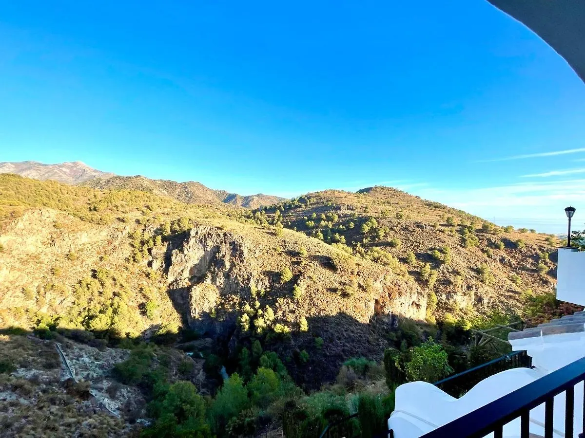 Apartamentos Axarquia , Frigiliana, Terraza Privada Con Vistas A La Montana Rio Y Al Mar Apartment