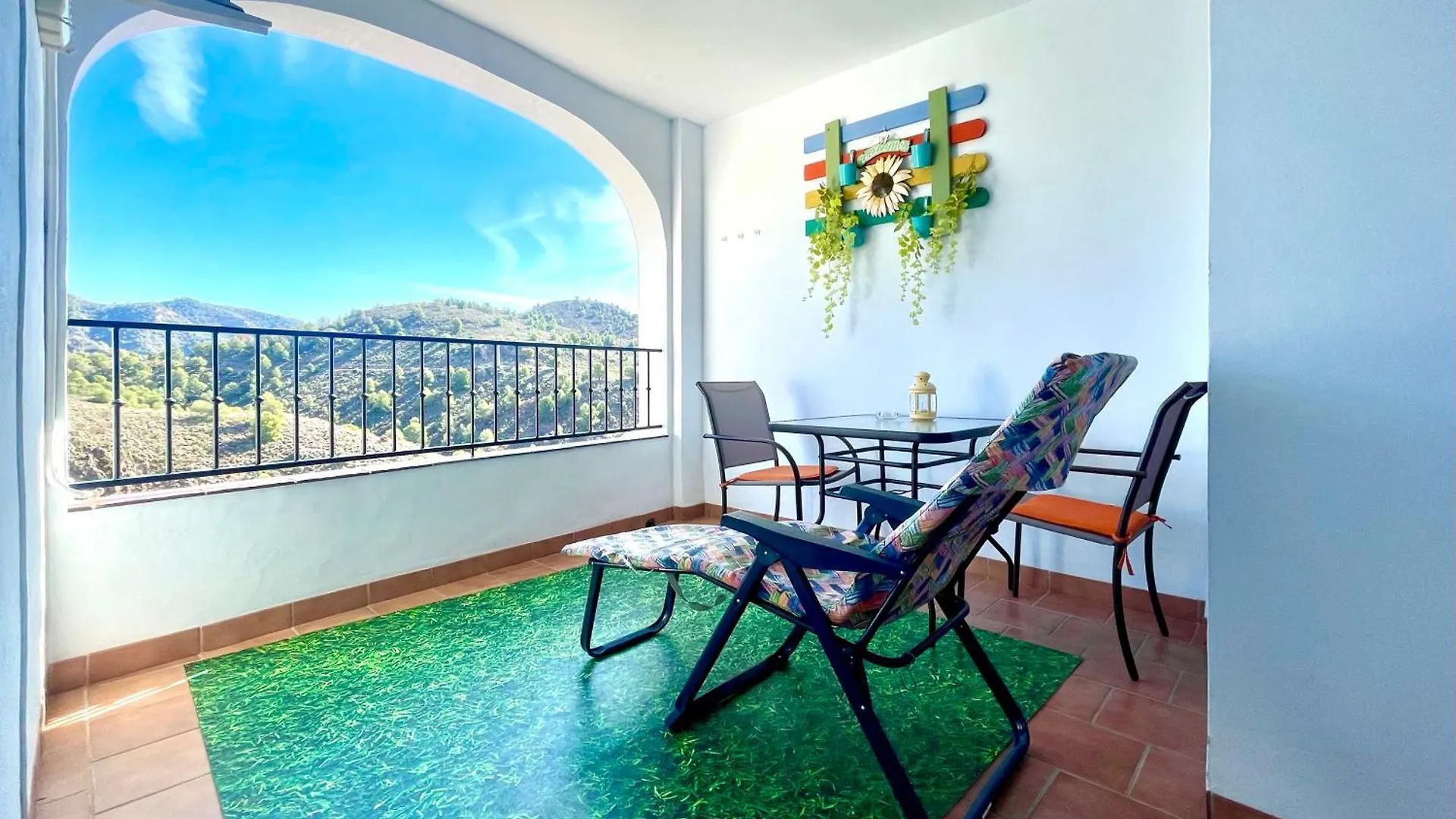 Apartamentos Axarquia , Frigiliana, Terraza Privada Con Vistas A La Montana Rio Y Al Mar 0*, Frigiliana
