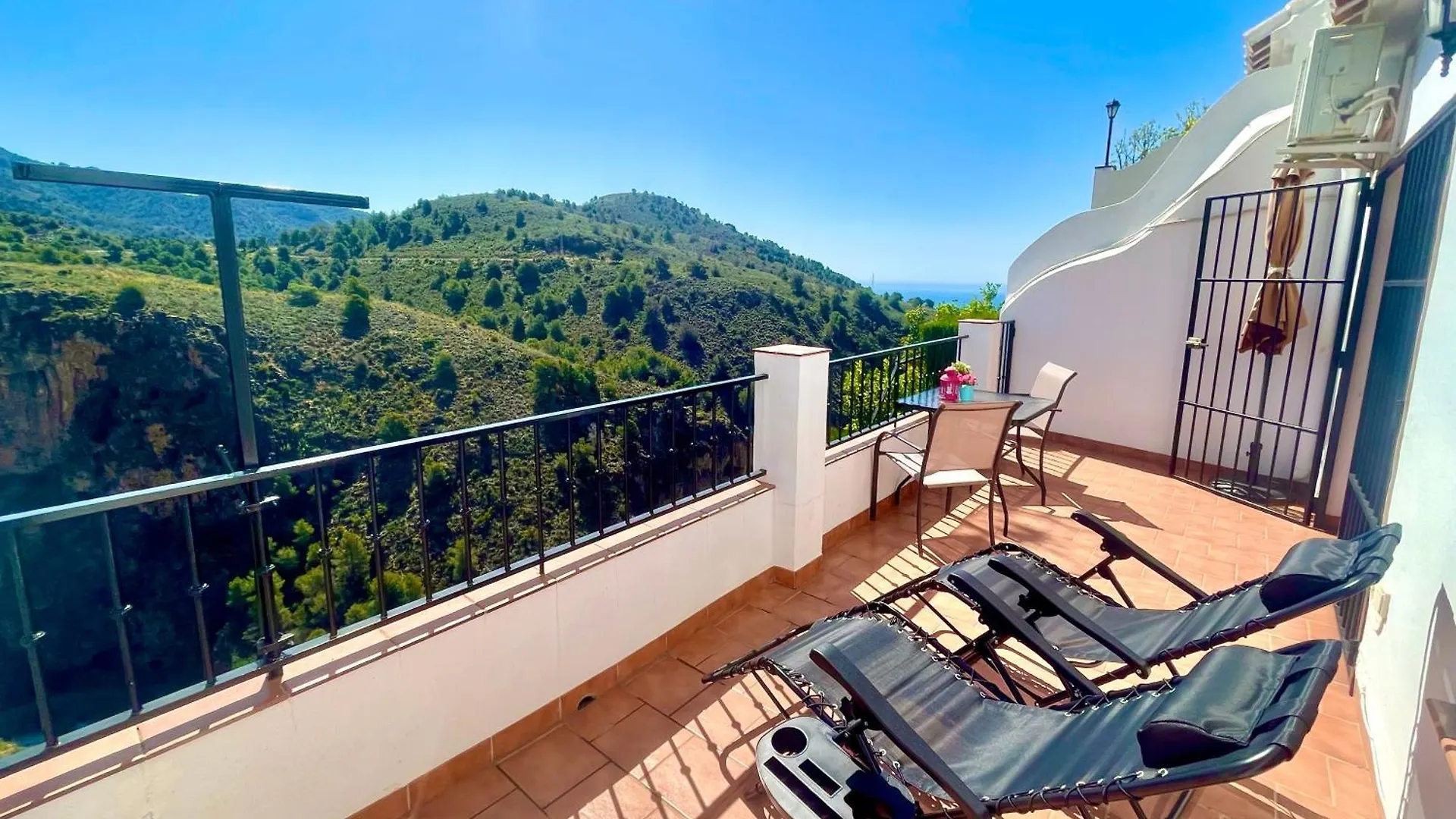 Apartment Apartamentos Axarquia , Frigiliana, Terraza Privada Con Vistas A La Montana Rio Y Al Mar