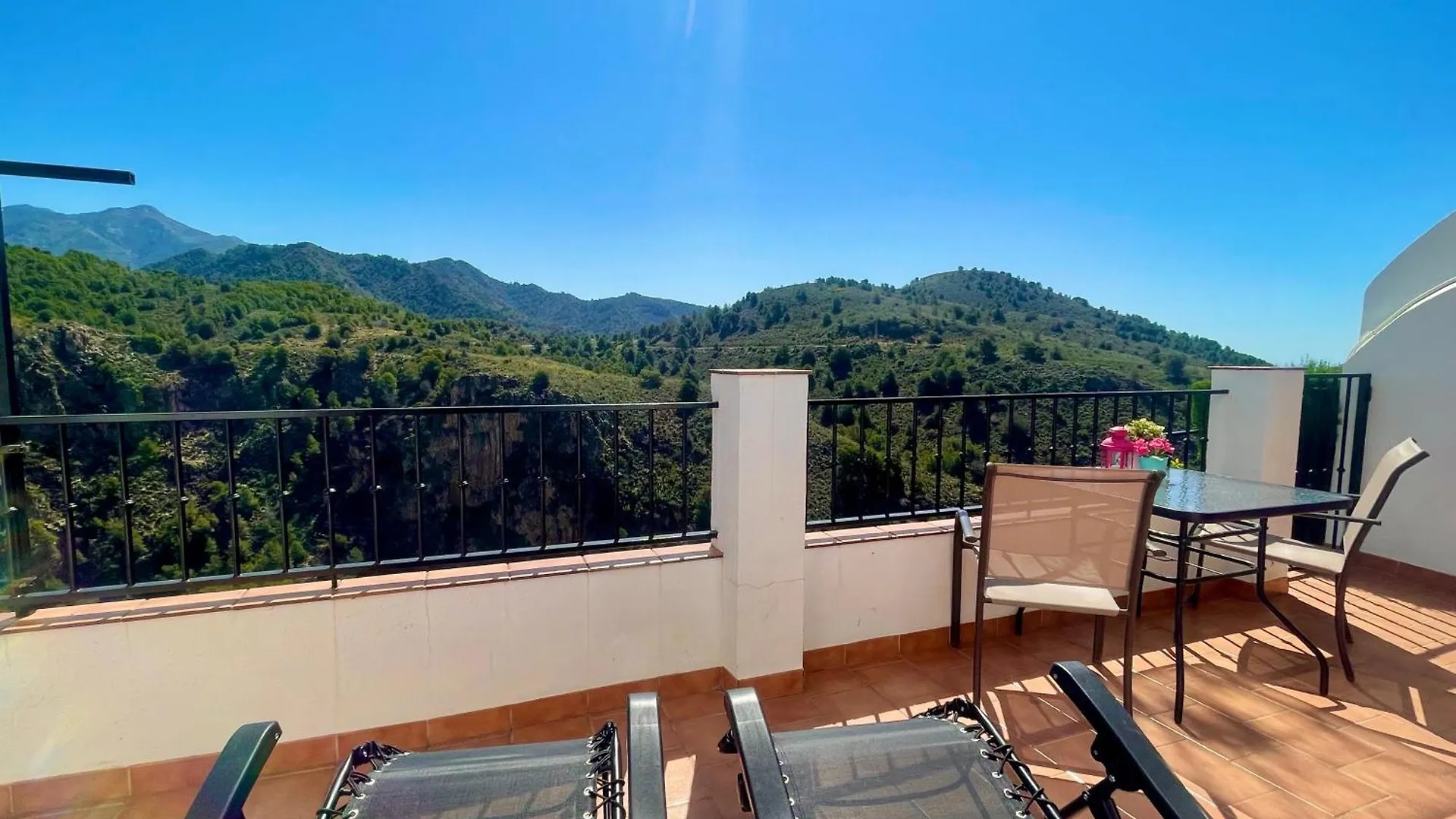 Apartamentos Axarquia , Frigiliana, Terraza Privada Con Vistas A La Montana Rio Y Al Mar Apartment Frigiliana