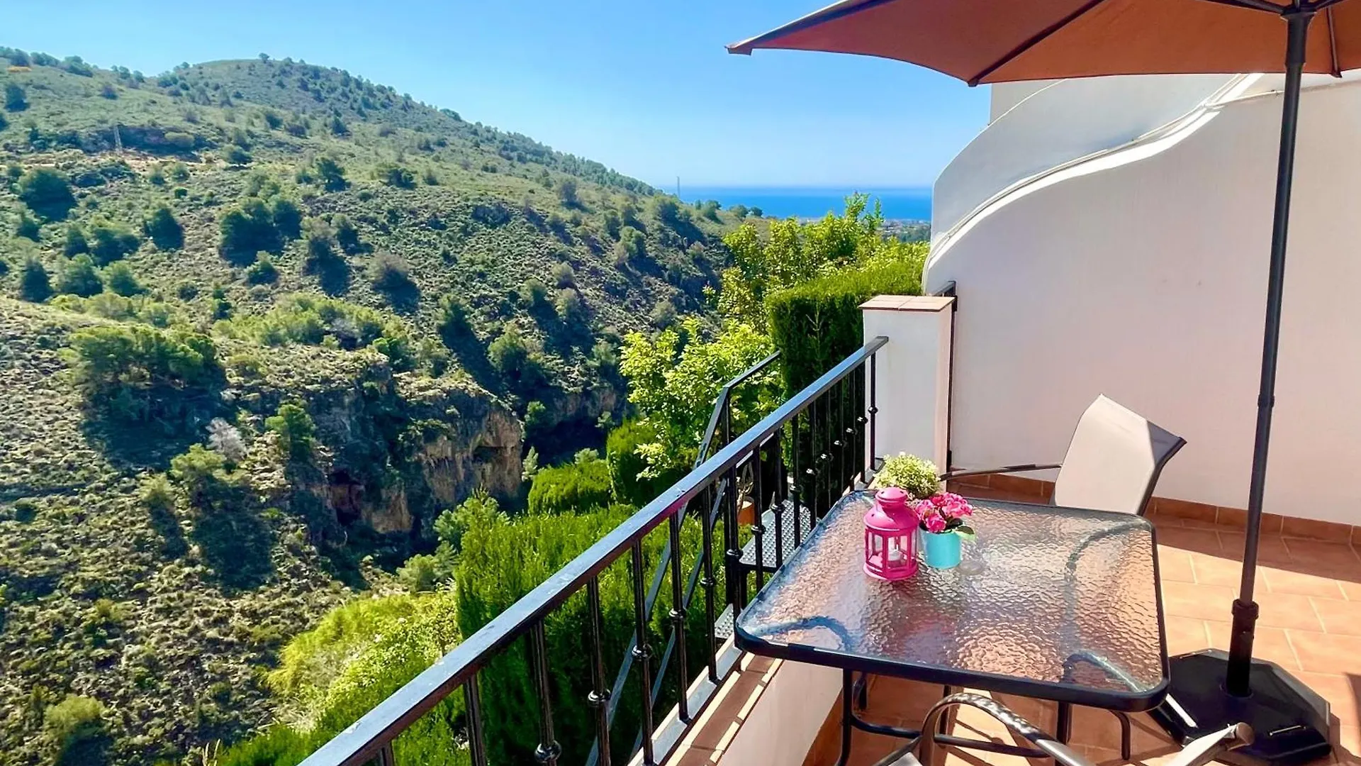 Apartamentos Axarquia , Frigiliana, Terraza Privada Con Vistas A La Montana Rio Y Al Mar Frigiliana