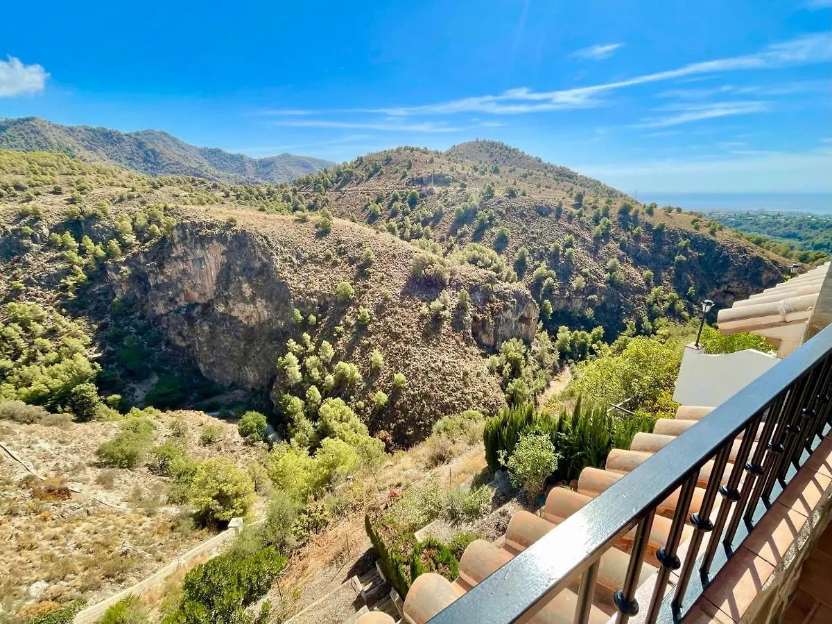 Apartamentos Axarquia , Frigiliana, Terraza Privada Con Vistas A La Montana Rio Y Al Mar 0*, Frigiliana
