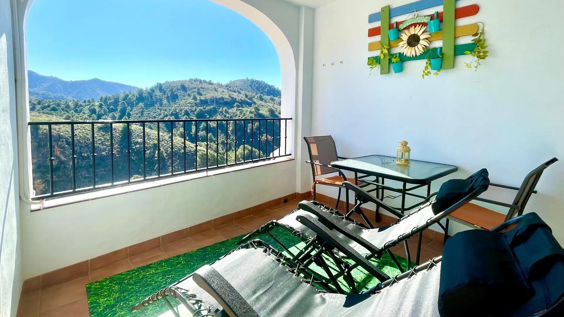 Apartamentos Axarquia , Frigiliana, Terraza Privada Con Vistas A La Montana Rio Y Al Mar Frigiliana